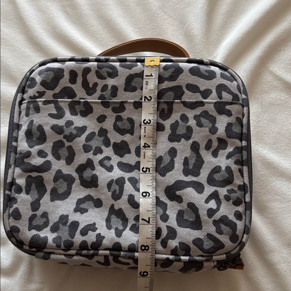 Pottery Barn teen insulated lunch box with insulated bottle - Picture 15 of 16